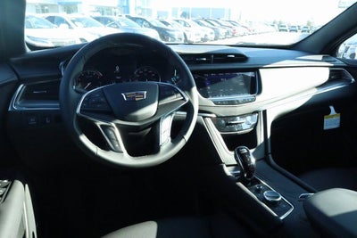 2026 Cadillac XT5 Luxury