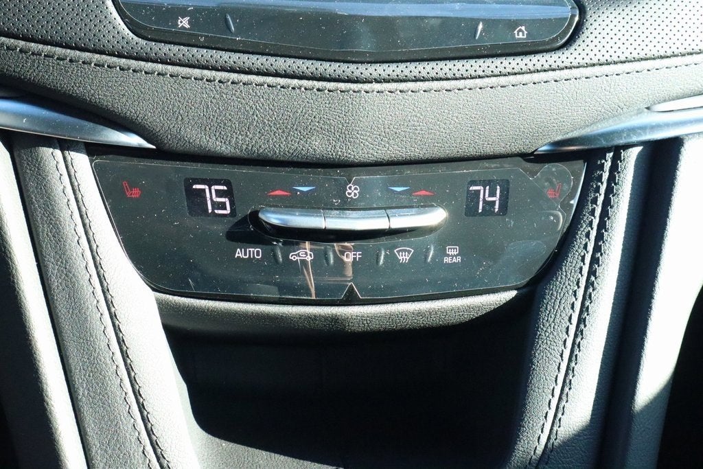 2026 Cadillac XT5 Luxury