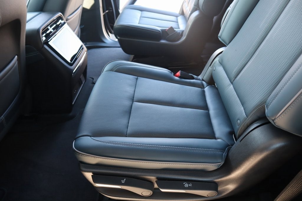 2025 Cadillac ESCALADE IQ Sport 2