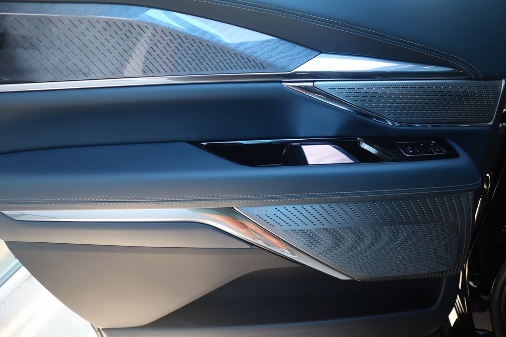 2025 Cadillac ESCALADE IQ Sport 2