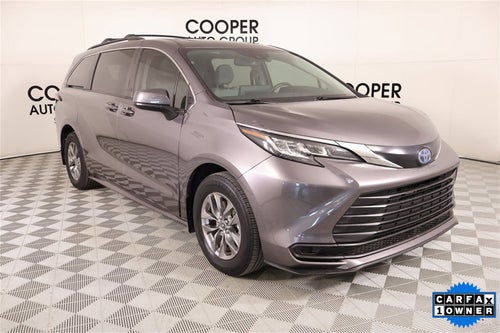 2023 Toyota Sienna LE