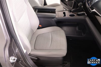 2023 Toyota Sienna LE