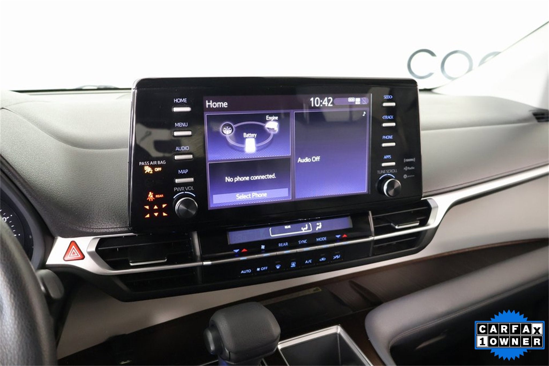 2023 Toyota Sienna LE