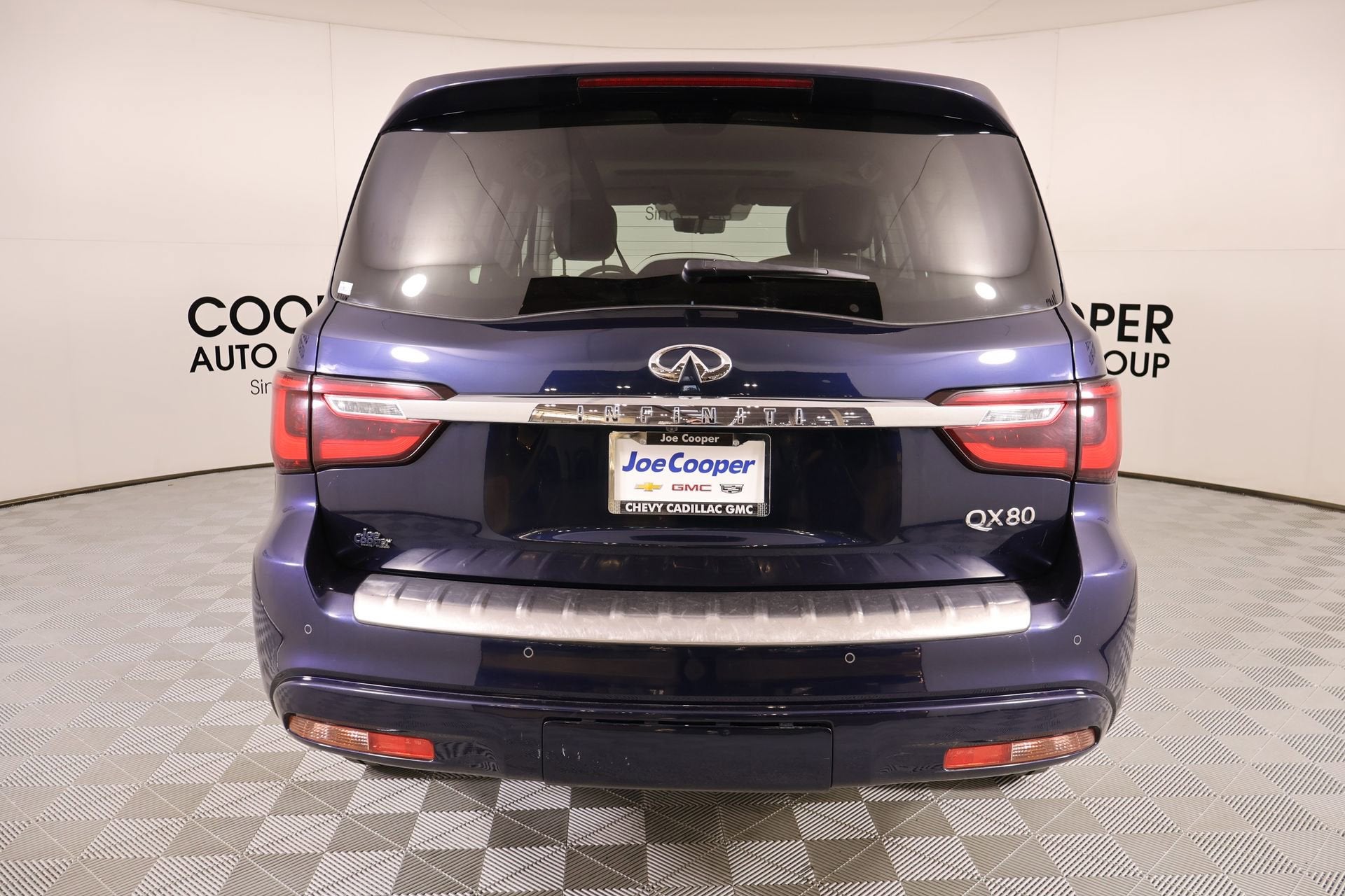 2024 INFINITI QX80 LUXE